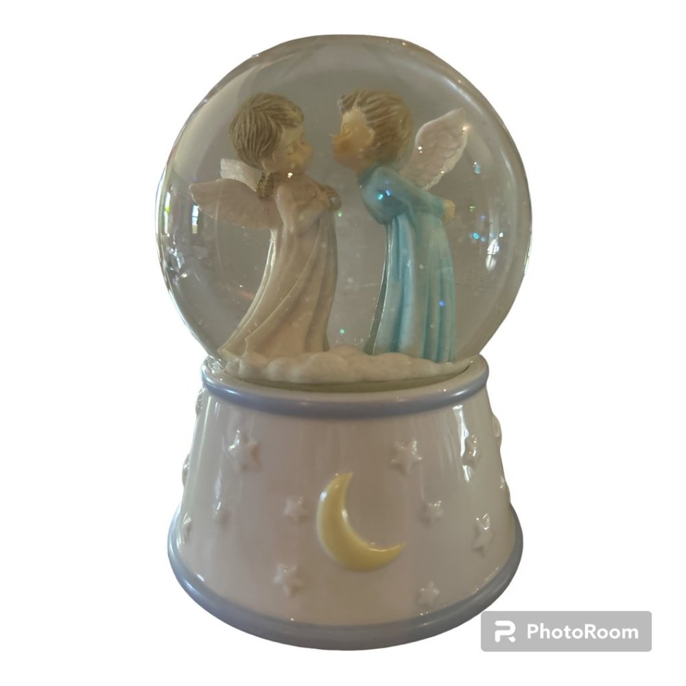 Pre-loved San Francisco Music Box Company Snowglobe with two angels